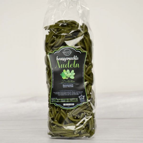 Spinat-Petersilie-Nudel